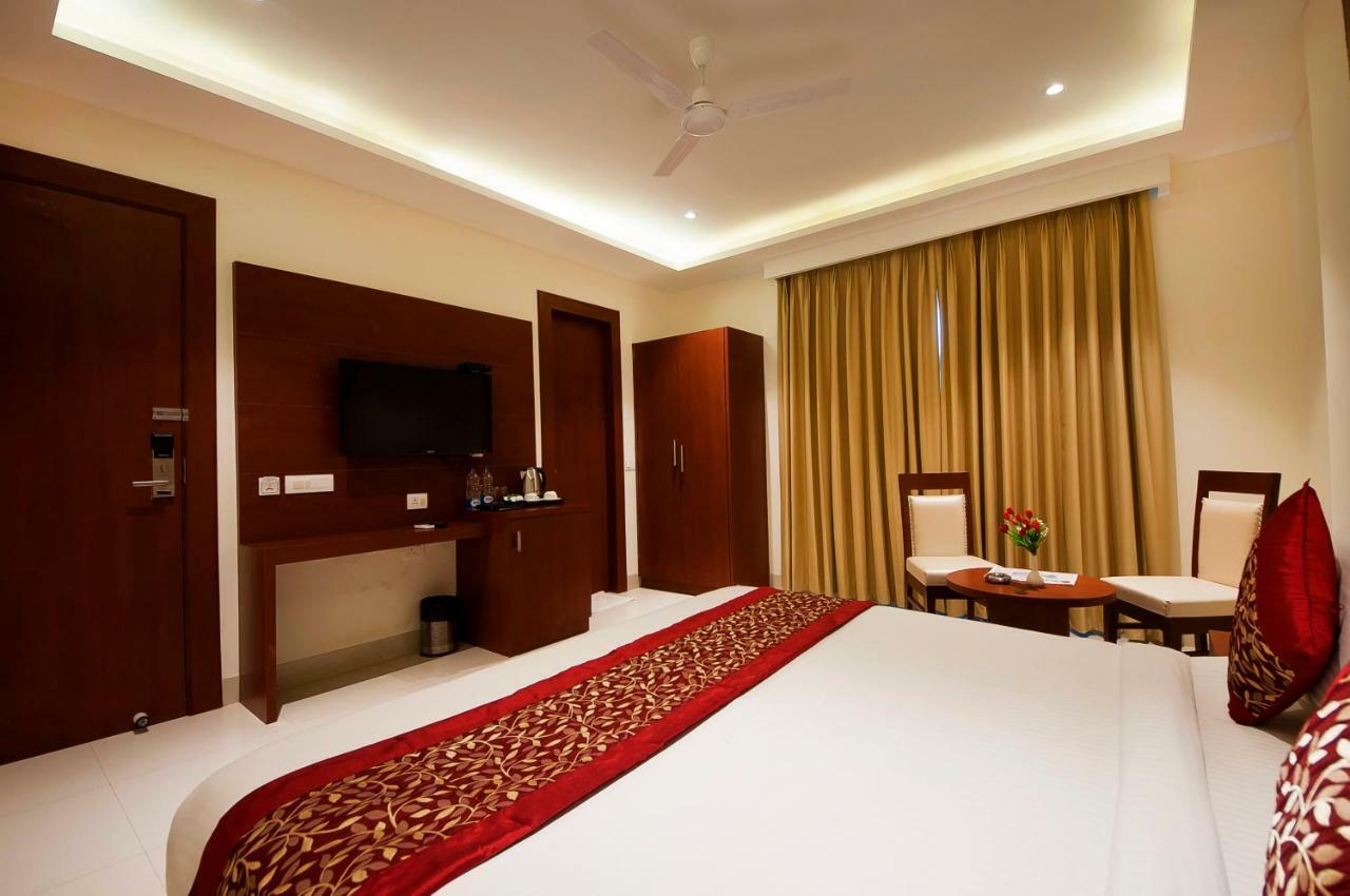 Hotel Z Suites- Delhi Igi Airport Nova Deli Exterior foto